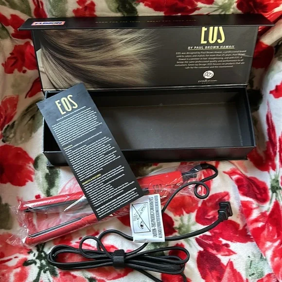 Paul Brown Hawaii Ceremic Flat Iron 1.25 inch red - Picture 2 of 3